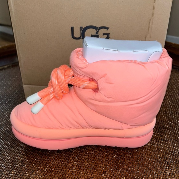 UGG Coral Puffy Short Winter Snow Booties Women’s Size 6 Winter Puffer Boots - Picture 6 of 8